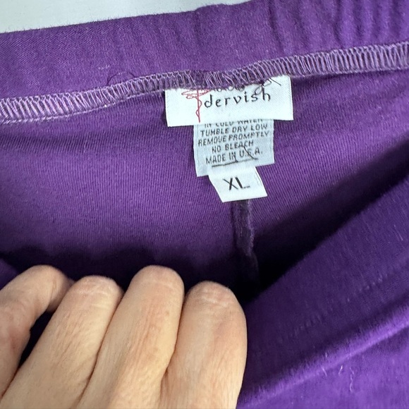 Dervish sassy Capri ruffle pantaloon with attached skirt XL eggplant - Picture 4 of 4